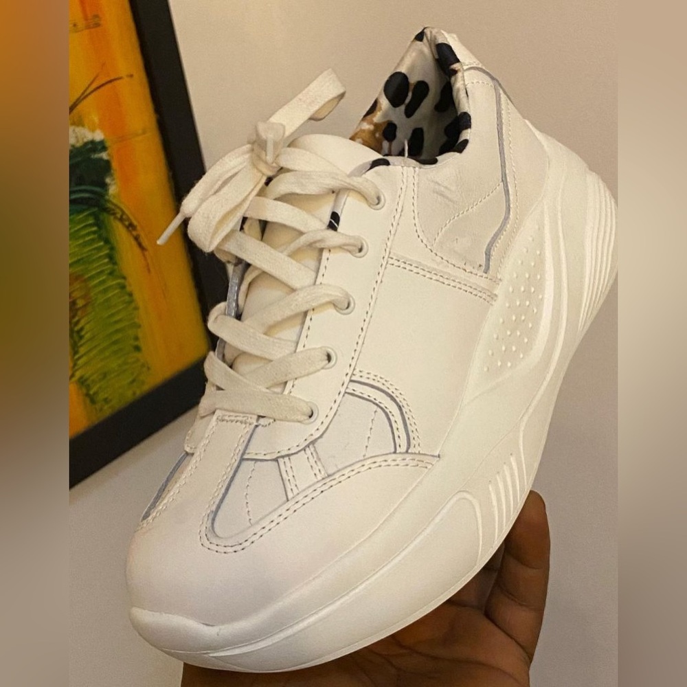Zara Woman Chunky Sneakers In White